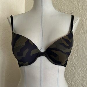 Victoria’s Secret Pink Push-Up Green Camouflage Logo Band Bra 34C
